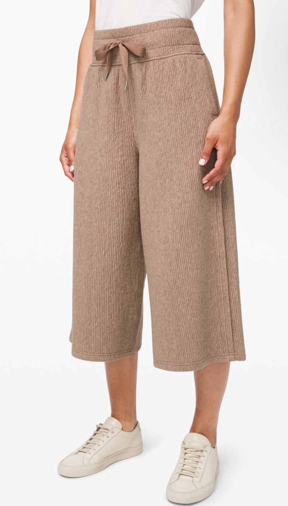 Lululemon Retreat Yourself MR Crop 19” (4)