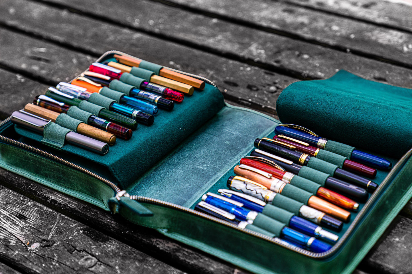 Leather Zippered 40 Slots Pen Case - Crazy Horse Forest Green