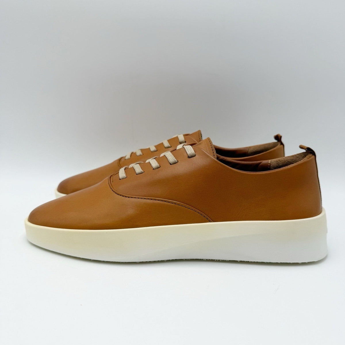 Wolf & Shepherd Cruise Lace Up Sneakers Mens 7.5 Womens 9 Tan Nubuck NIB