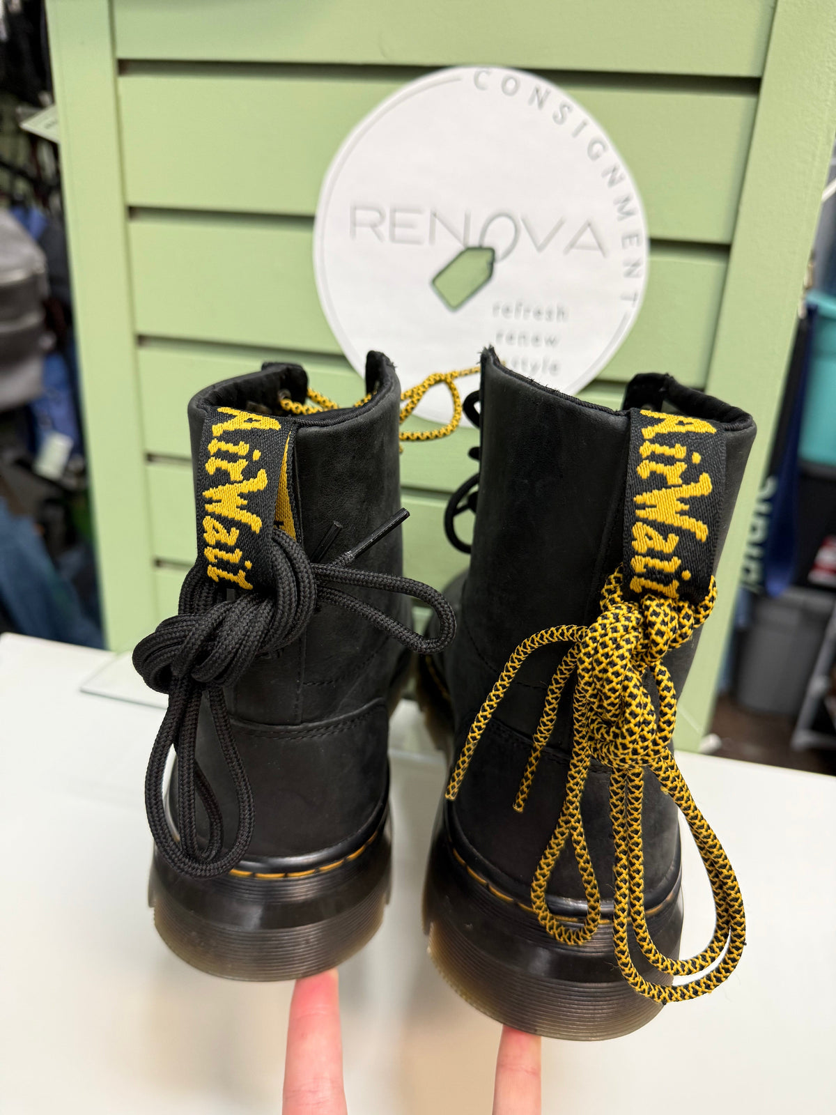 Doc Martens Combs Boots (Mens 9/ Womens 10)