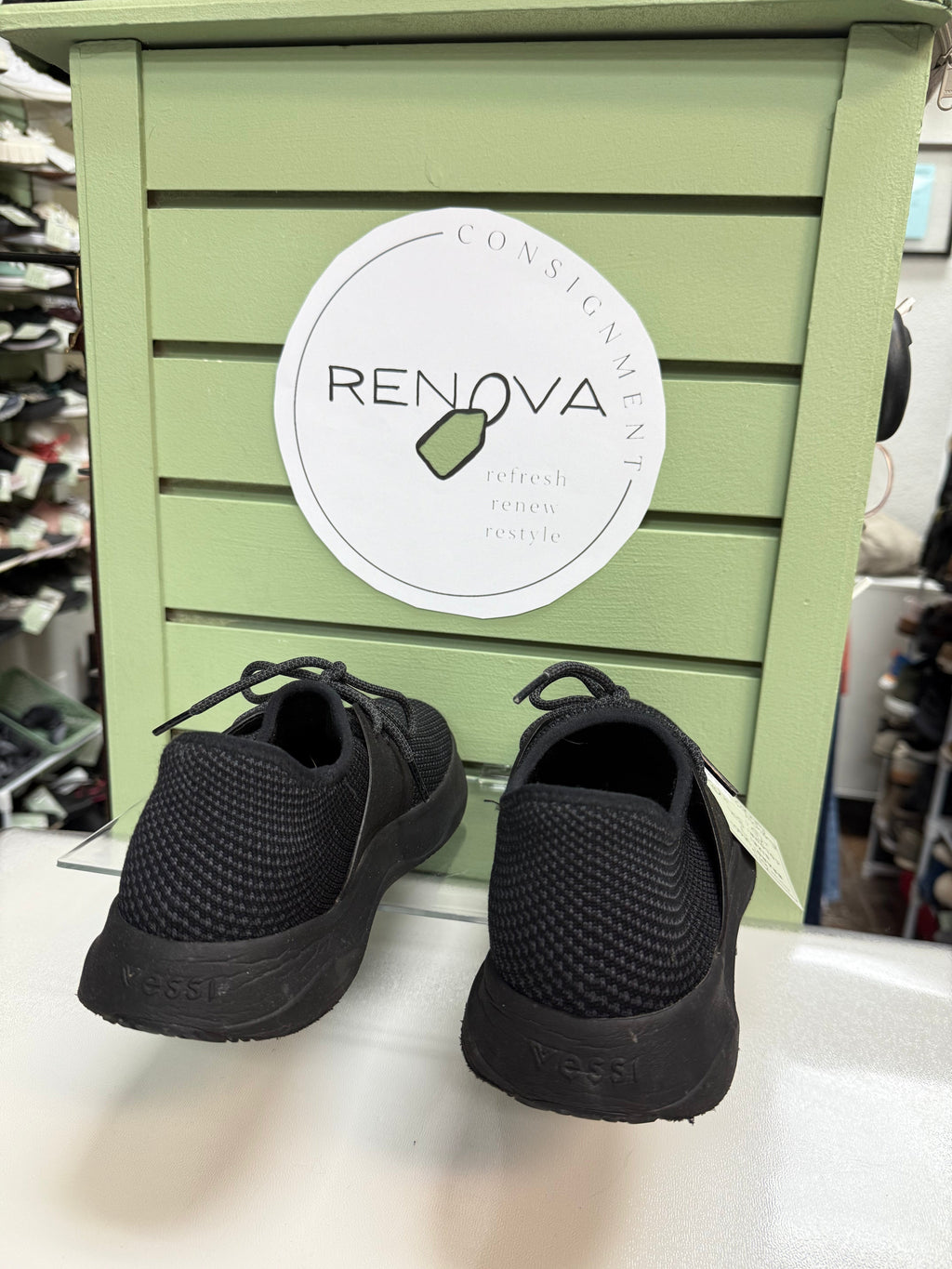 Vessi Everyday Runners (Womens 7)