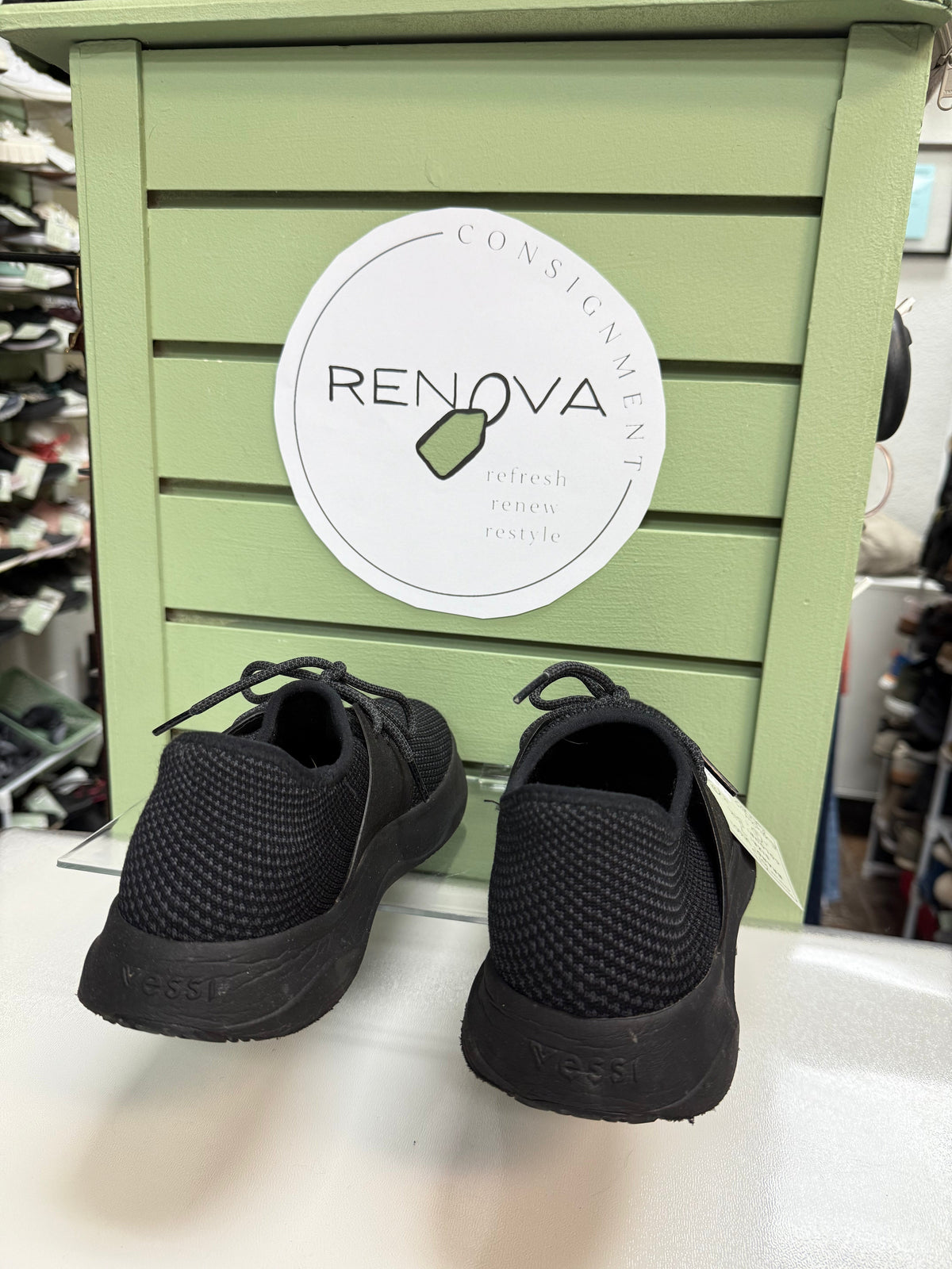 Vessi Everyday Runners (Womens 7)