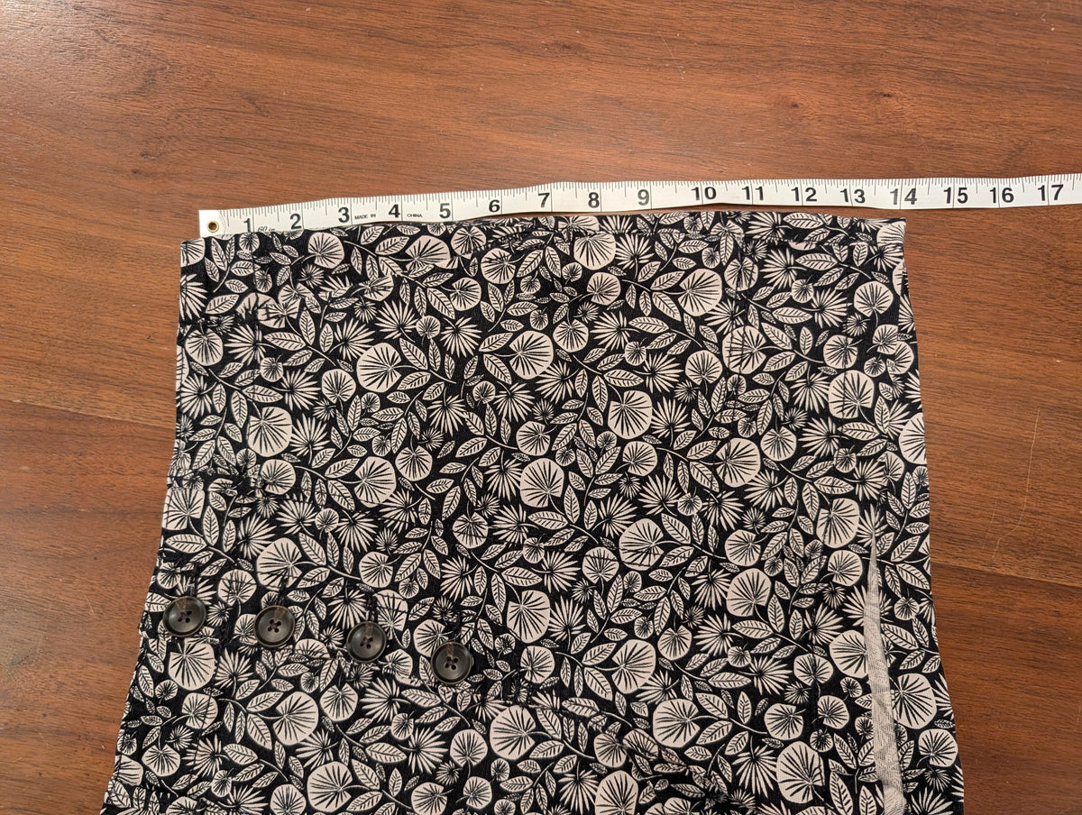 Ann Taylor LOFT Leaf Button Up Short - 6