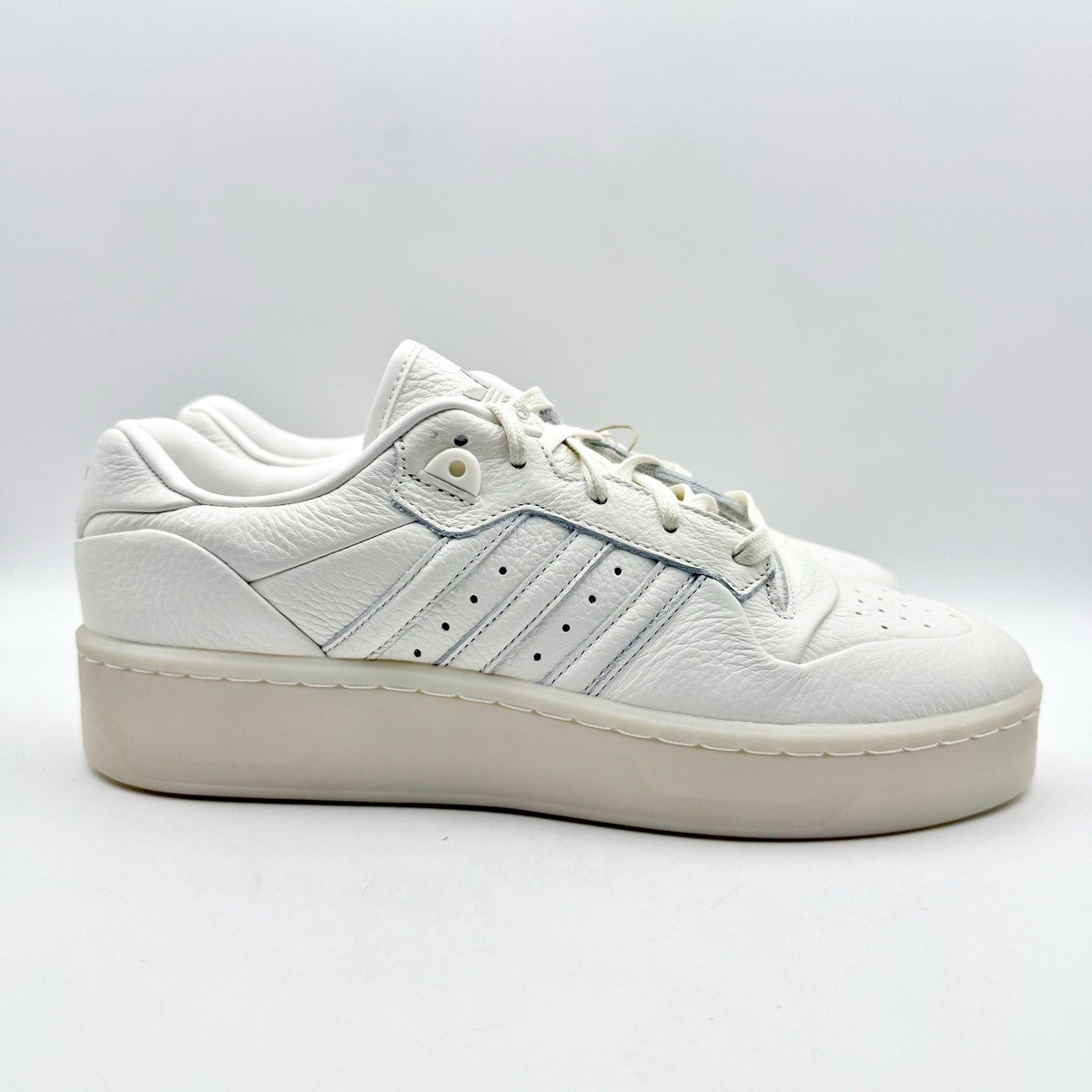 Adidas Originals Mens Rivalry Low Lux Sneakers Size 10 EU 44 White Athletic NIB