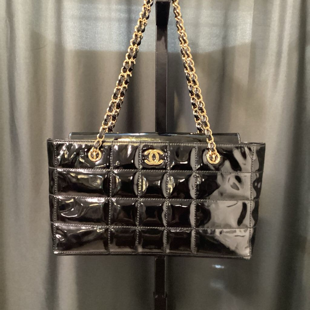 Chanel Patent Quilted w/Chain HANDBAGS Medium