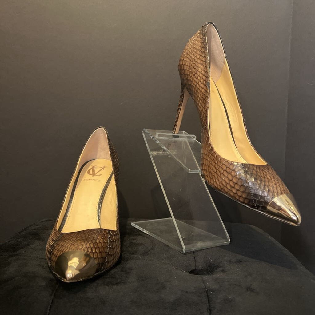 VC Signature Croc like Patterned Pumps SHOES 9.5