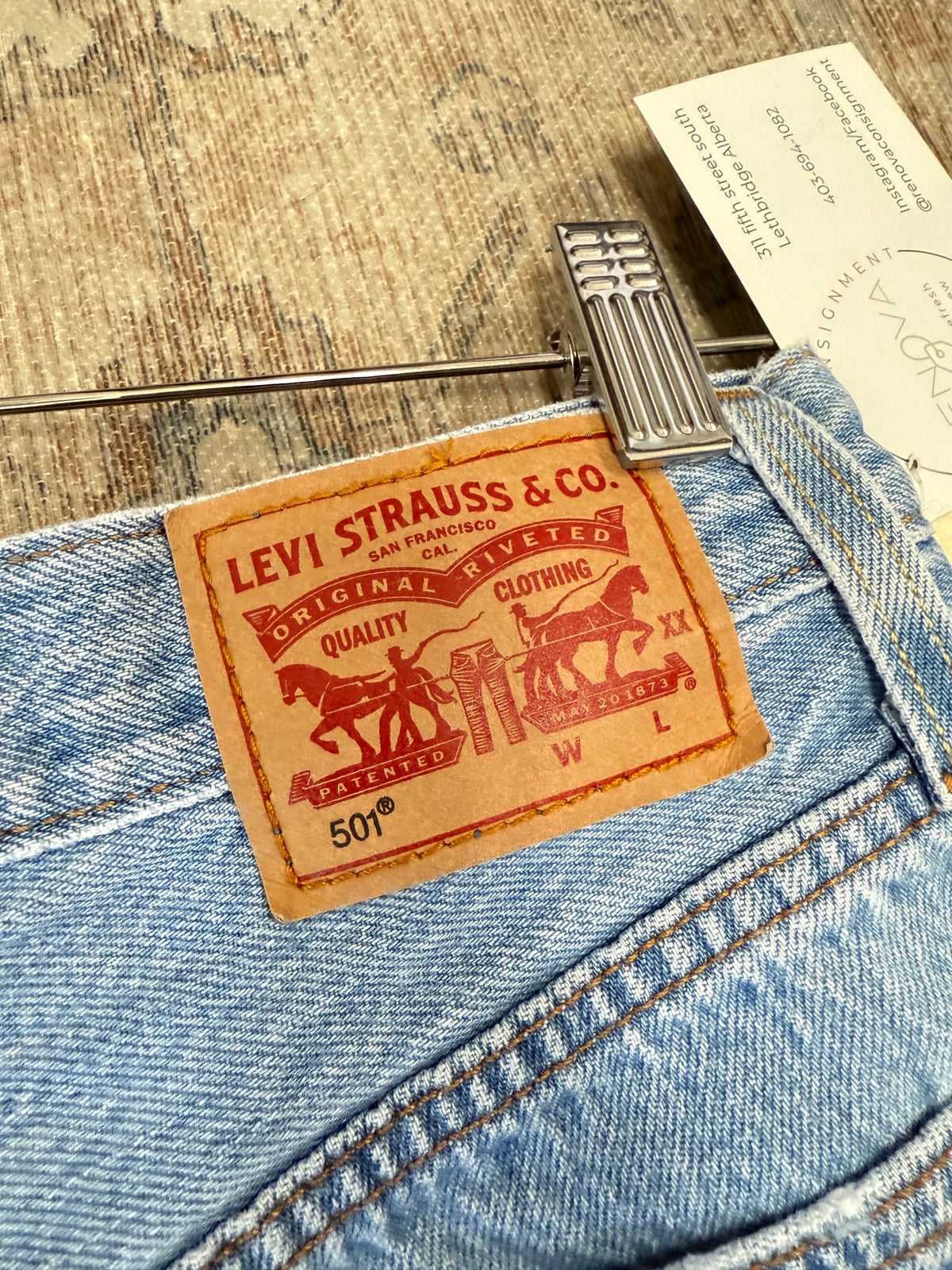 Levi’s 501 Shorts (26) oo*