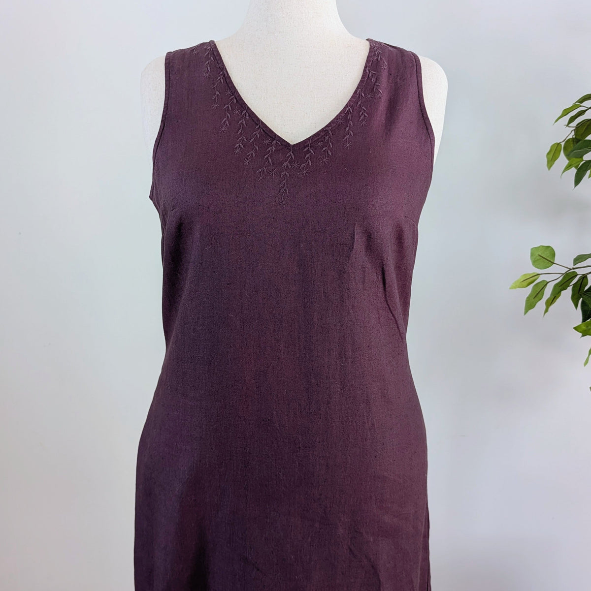 Eddie Bauer Linen Floral Embroidered Dress - 14