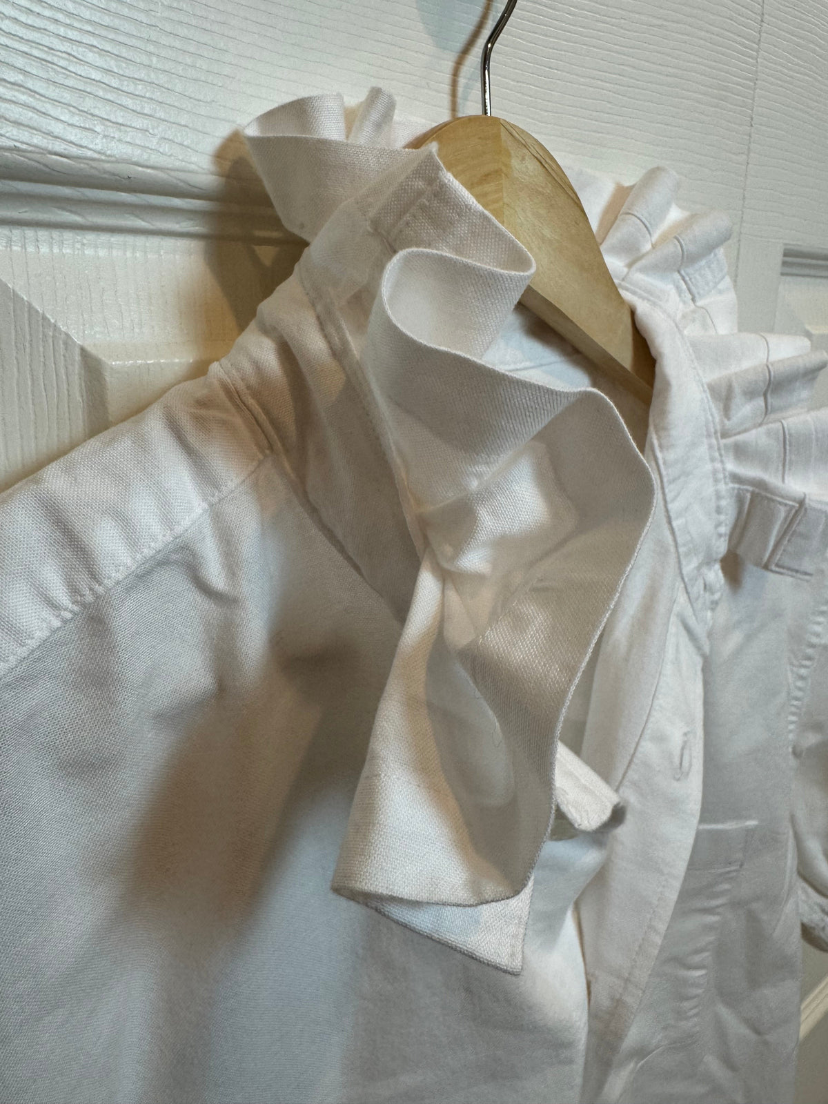 Marcela - Gap Brand New Mens Ruffle Collar Shirt - Short Sleeve - White Cotton/Linen Blend