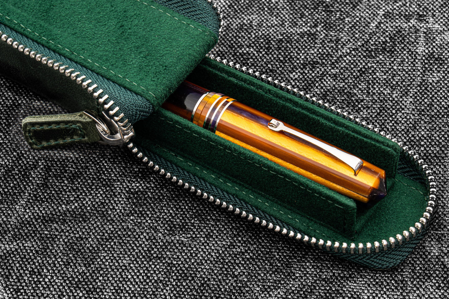 Leather Zippered Magnum Opus Single Hard Pen Case For Oversized Pens & Namiki Emperor - Crazy Horse Forest Green