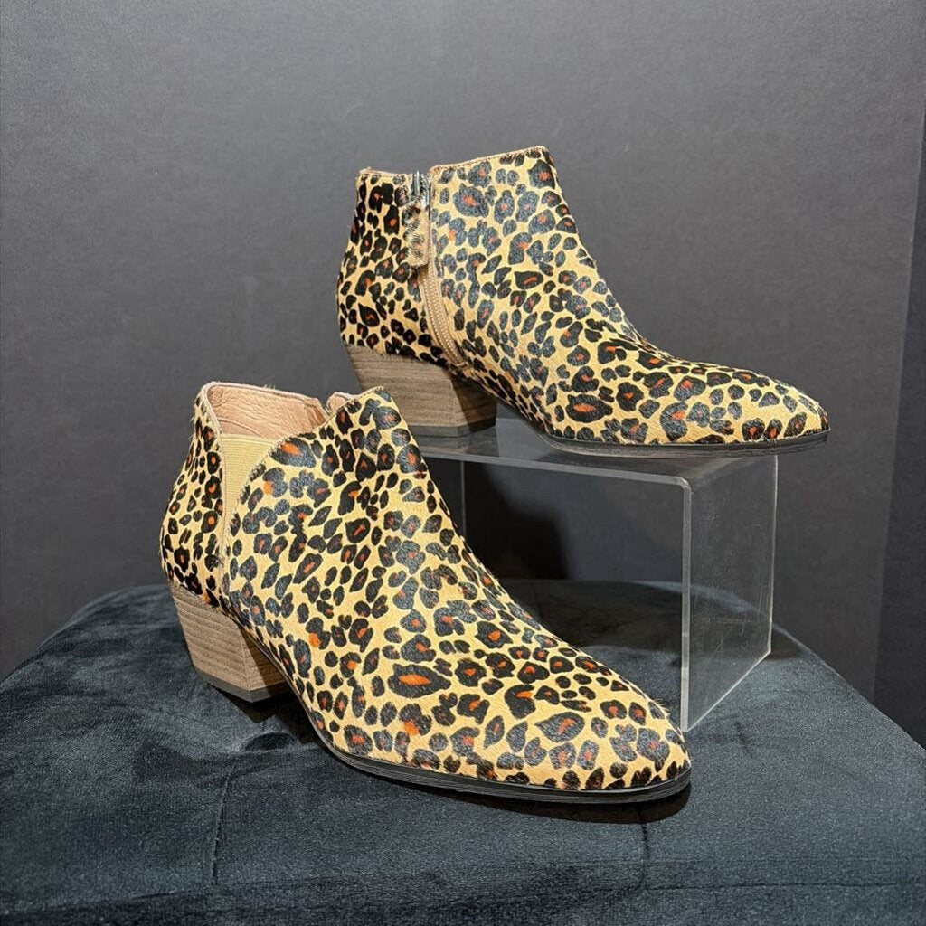 Caslon Calf Hair BOOTIES 6.5
