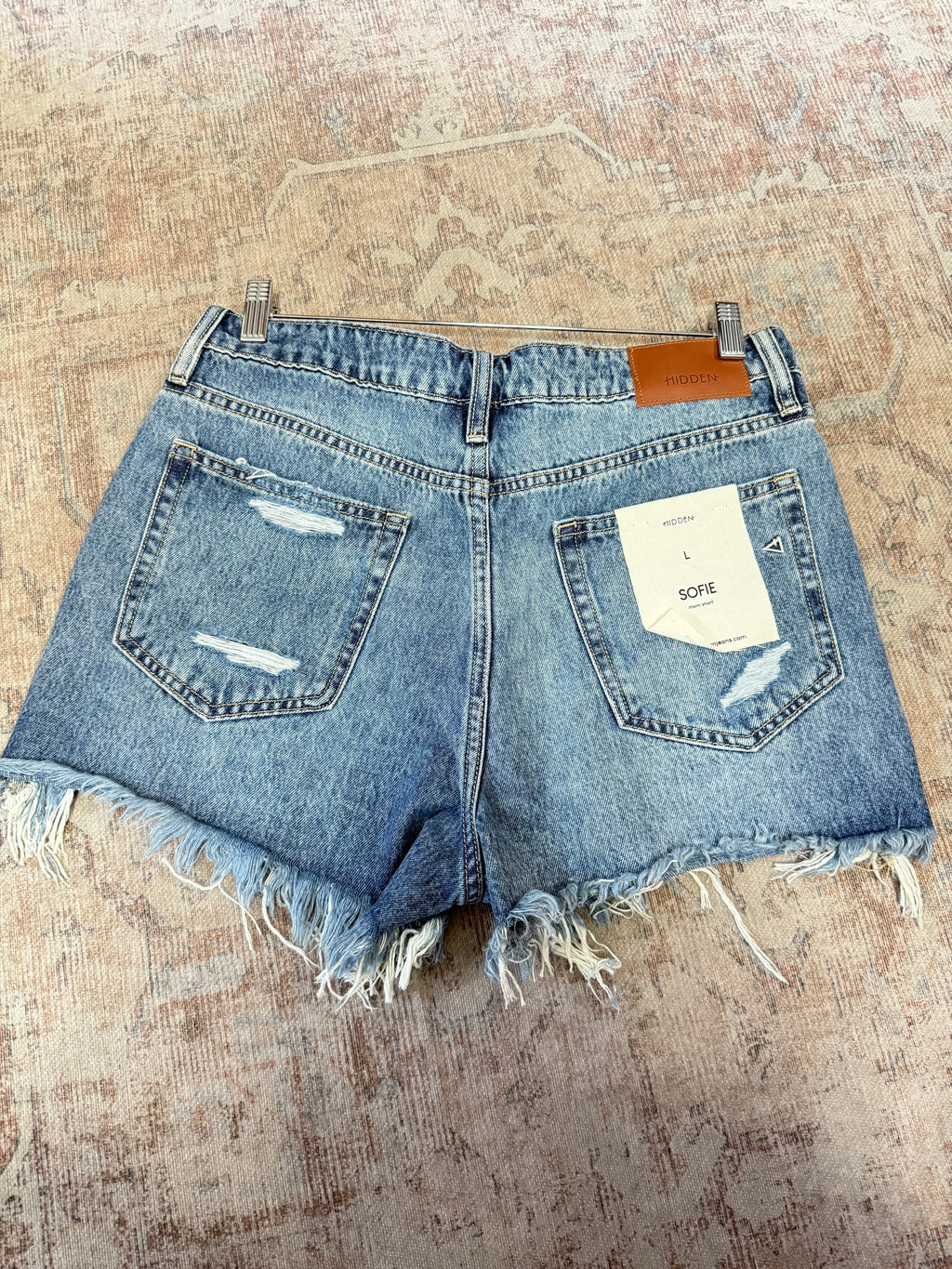 Hidden Raw Hem Mom HR Shorts (L) oo*