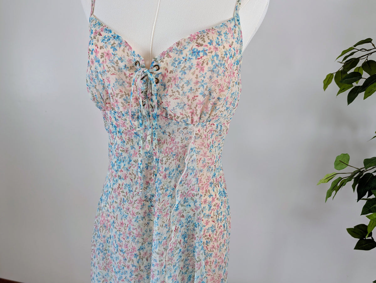 Whimsical Lace Up Floral Dress - M