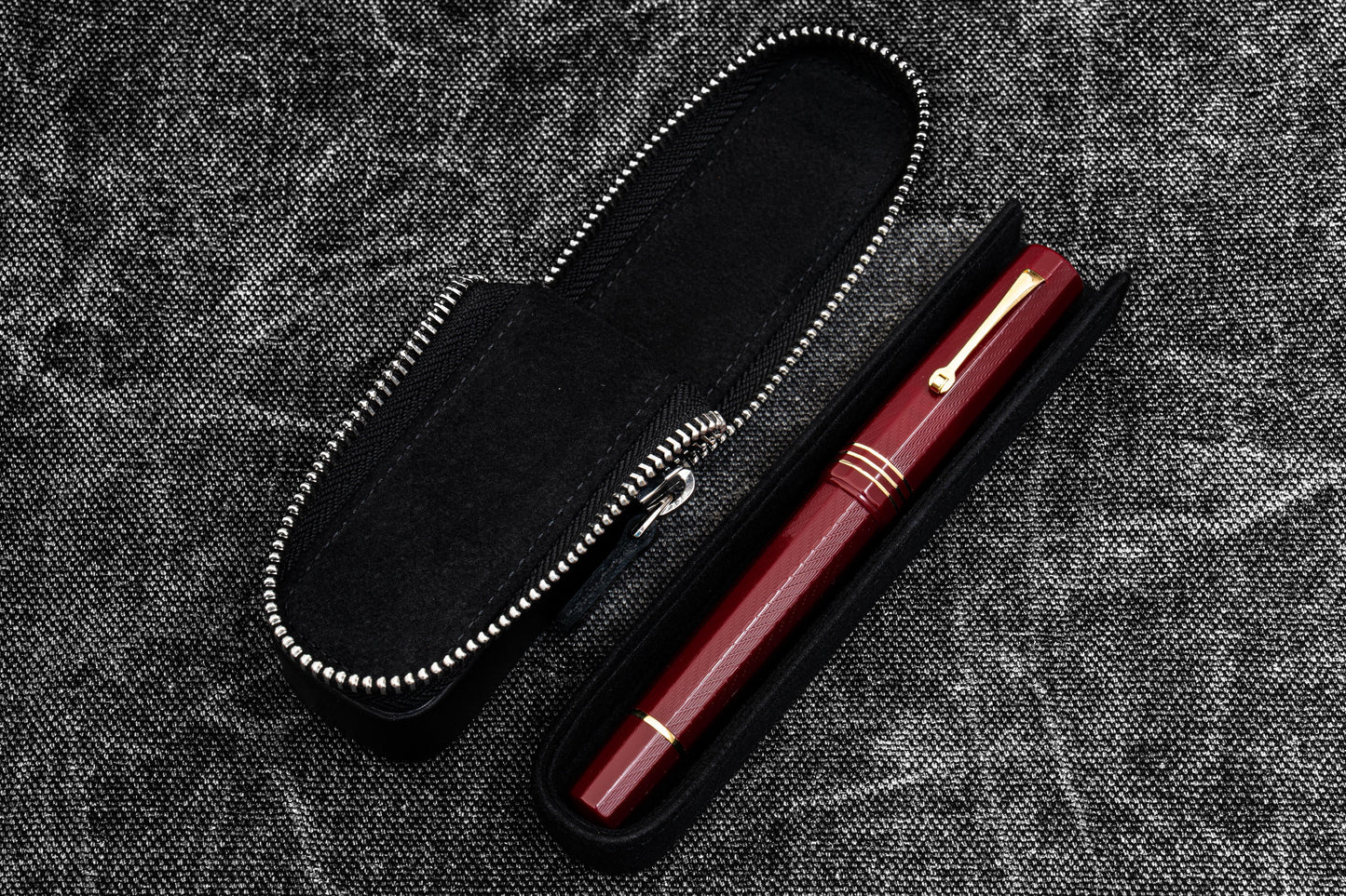 Leather Zippered Magnum Opus Single Hard Pen Case For Oversized Pens & Namiki Emperor - Black