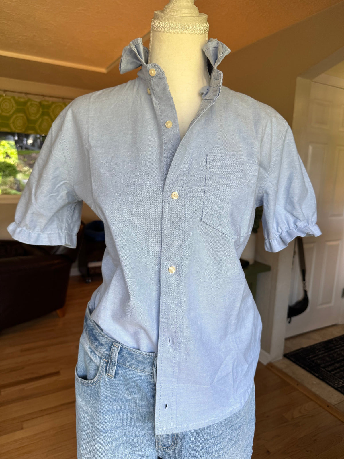 Brand New Gap - Light Blue Oxford Short Sleeve - Small
