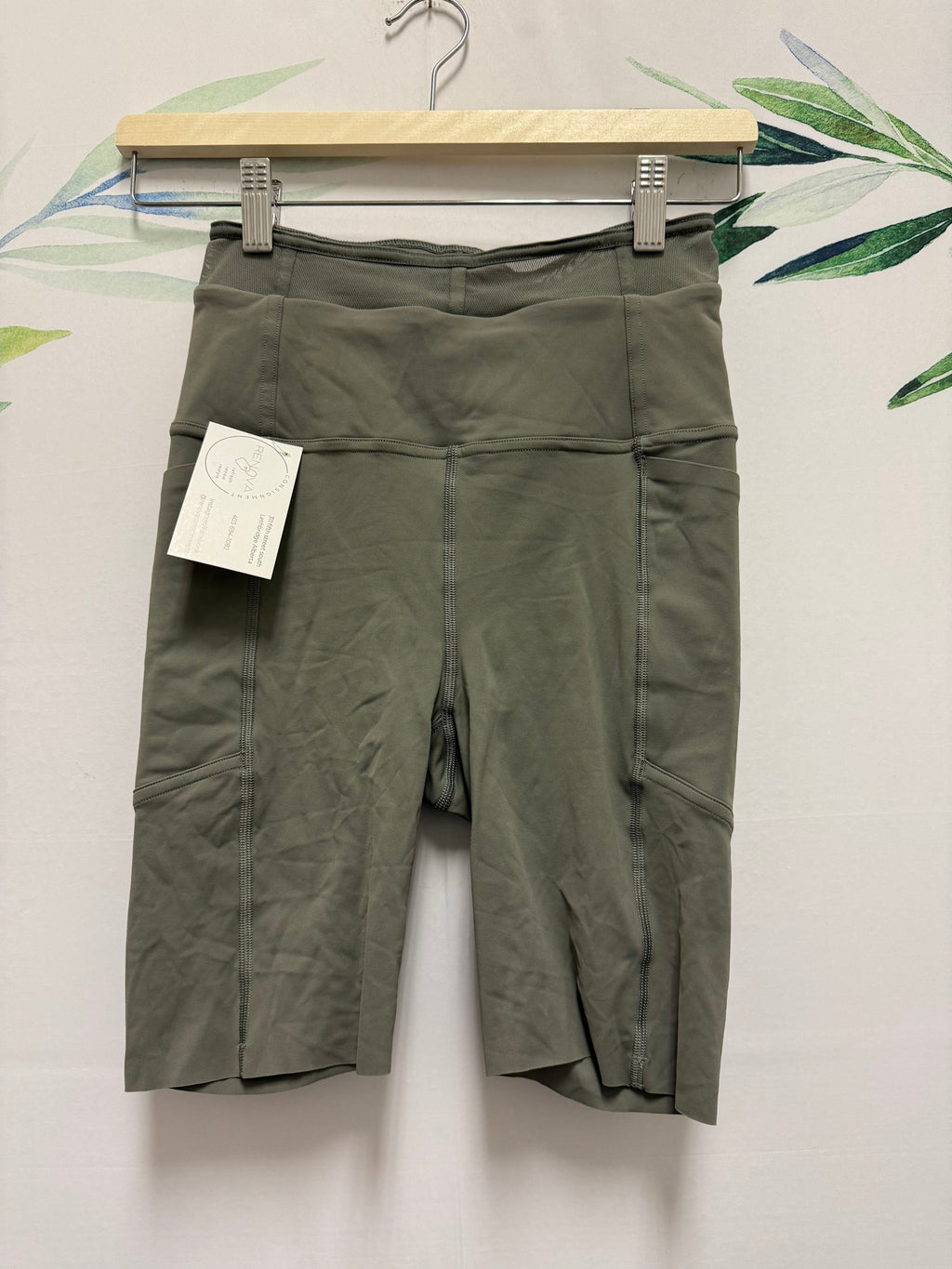Lululemon Femme Force SHR Short 8” (4)
