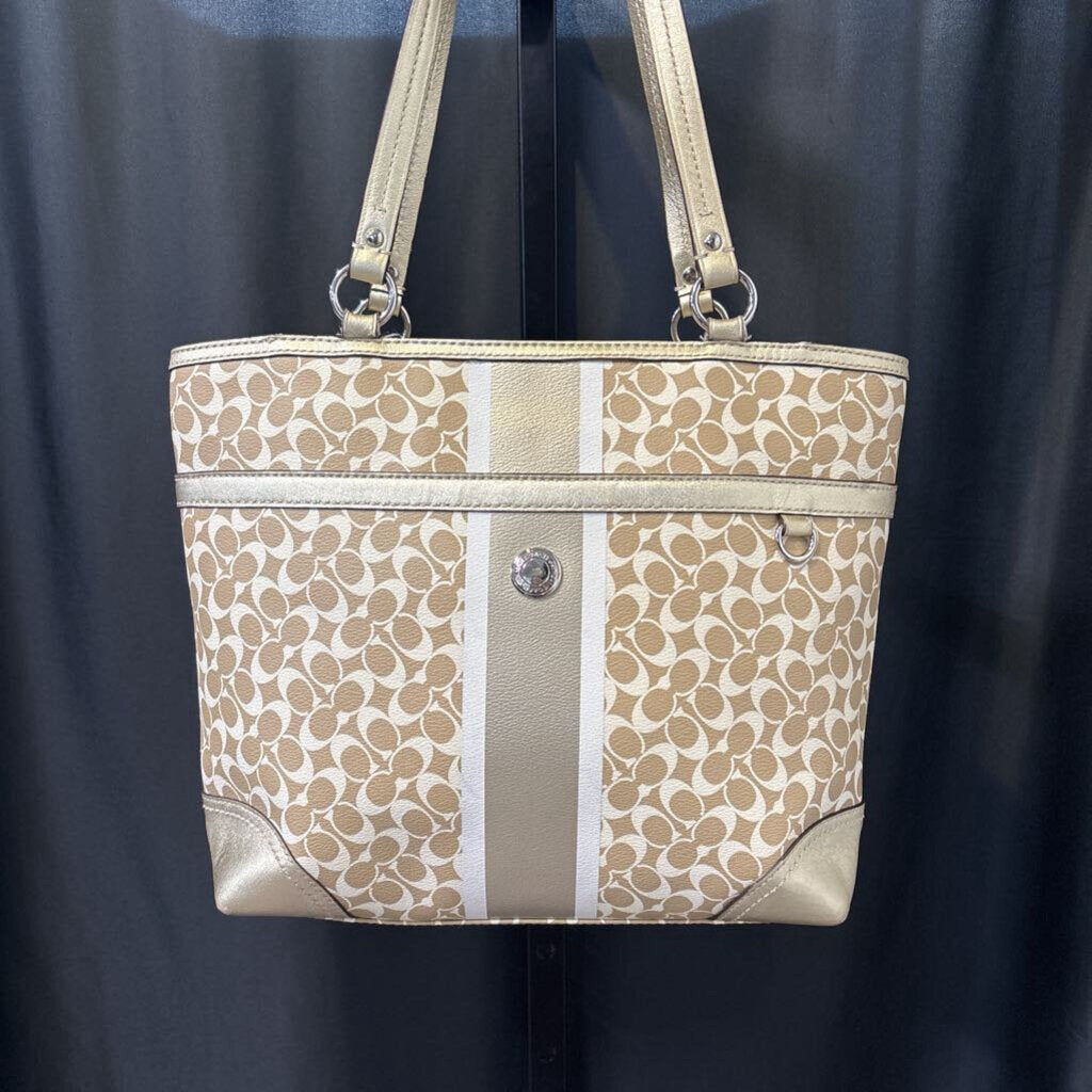 Coach Leathe Logo Tote HANDBAGS Medium