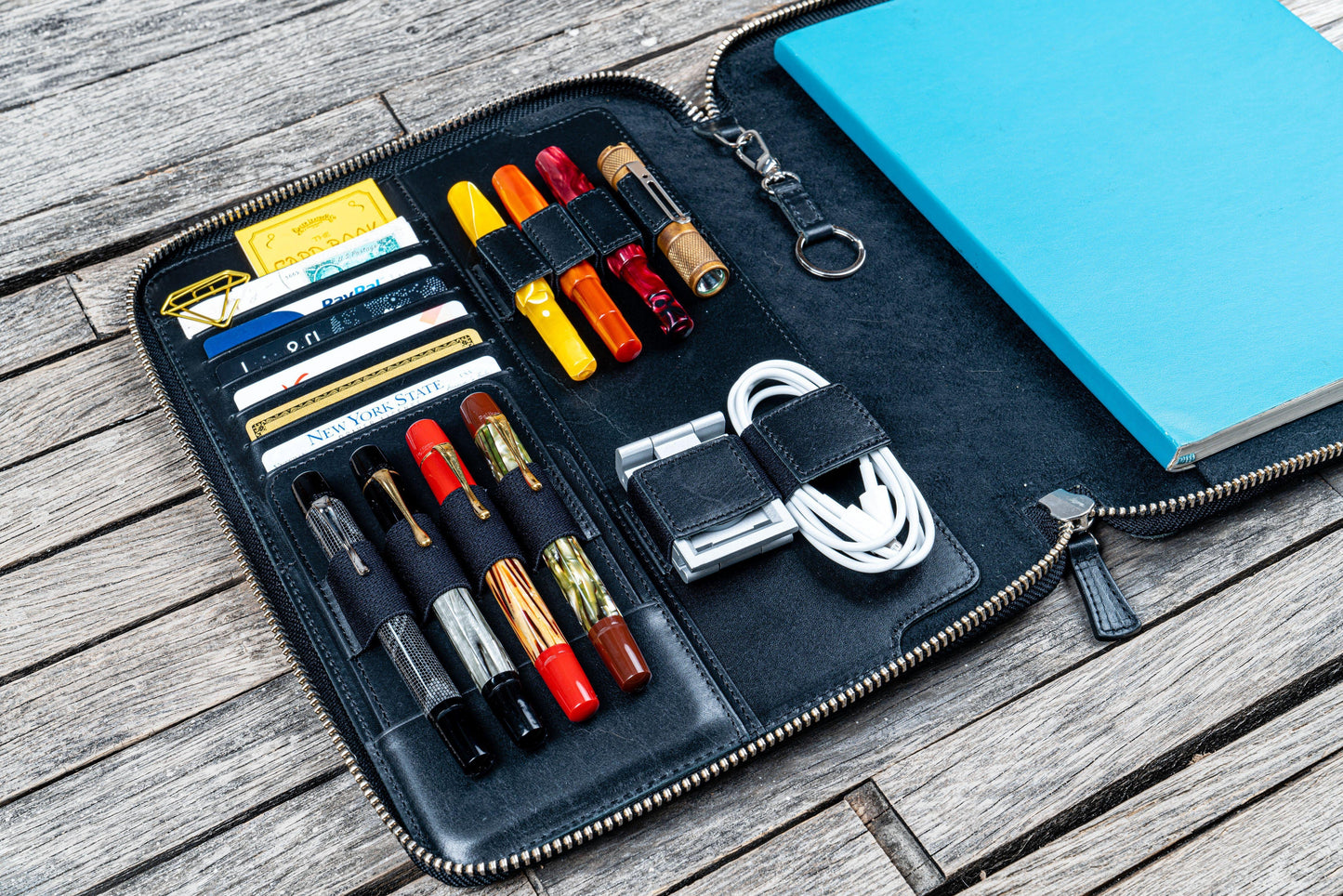 Leather Zippered Leuchtturm1917 B5 & Extra Large Moleskine Folio - Black