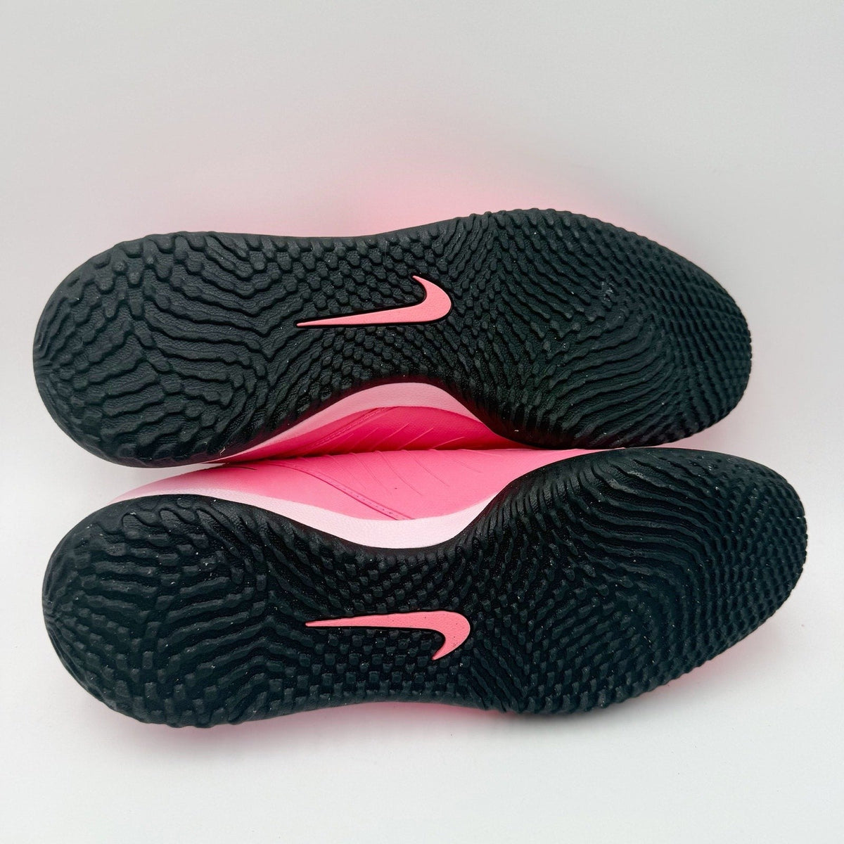 Nike Mens Phantom GX II Academy Indoor Court Soccer Shoe US 8 Pink FJ2581 NWOB